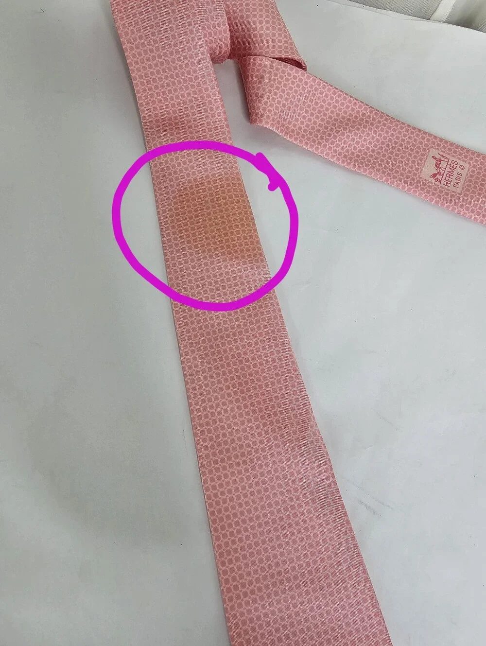 Authentic Hermès Light Pink Micro-Geometric Silk Tie 5221 IA